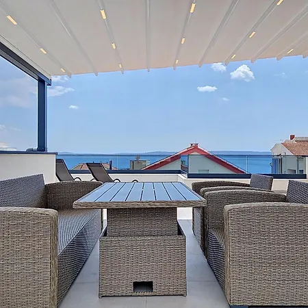 Sunny Terrace By Interhome Apartamento